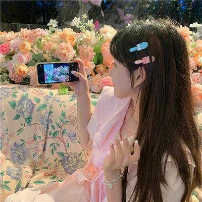 笼中女囚